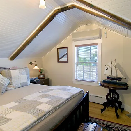 Revere Guest House-2